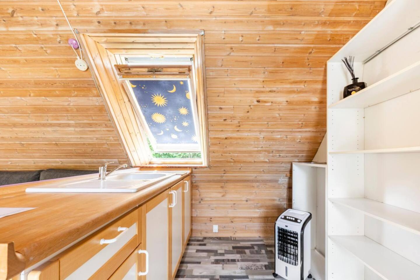 Trandafir Guesthouse エクトヴィズ エクステリア 写真